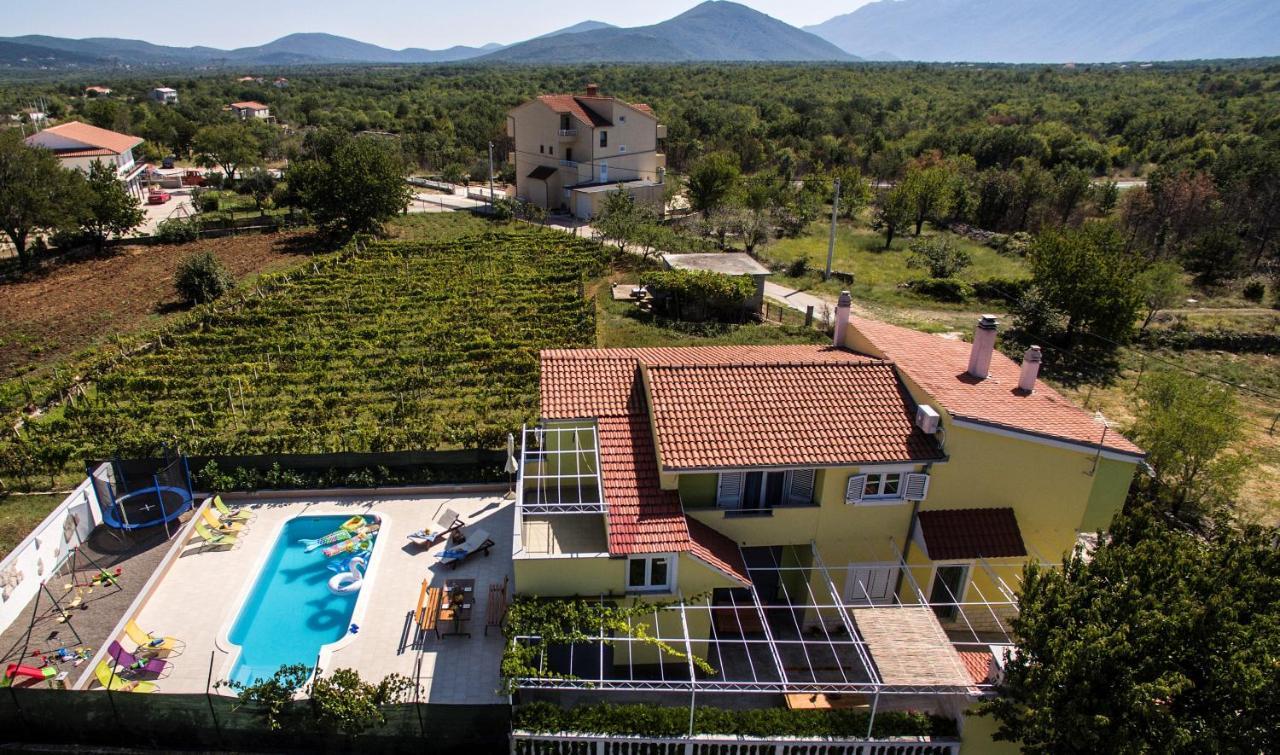 Holiday Residence Maja Katuni Exterior foto