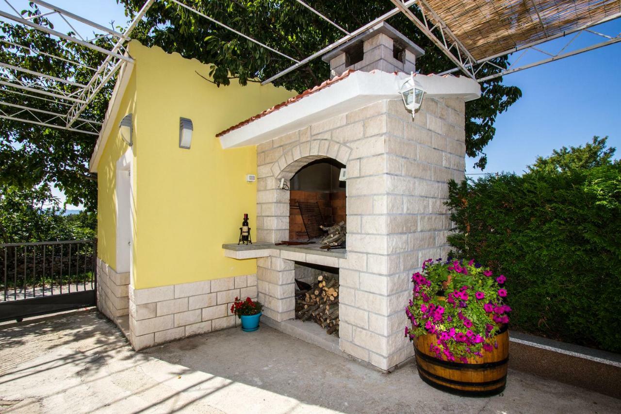 Holiday Residence Maja Katuni Exterior foto